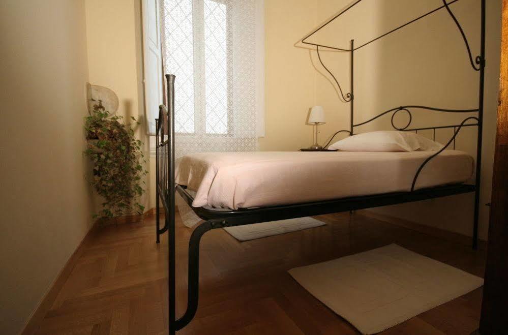 B&B Emily'S Rooms Florence Buitenkant foto
