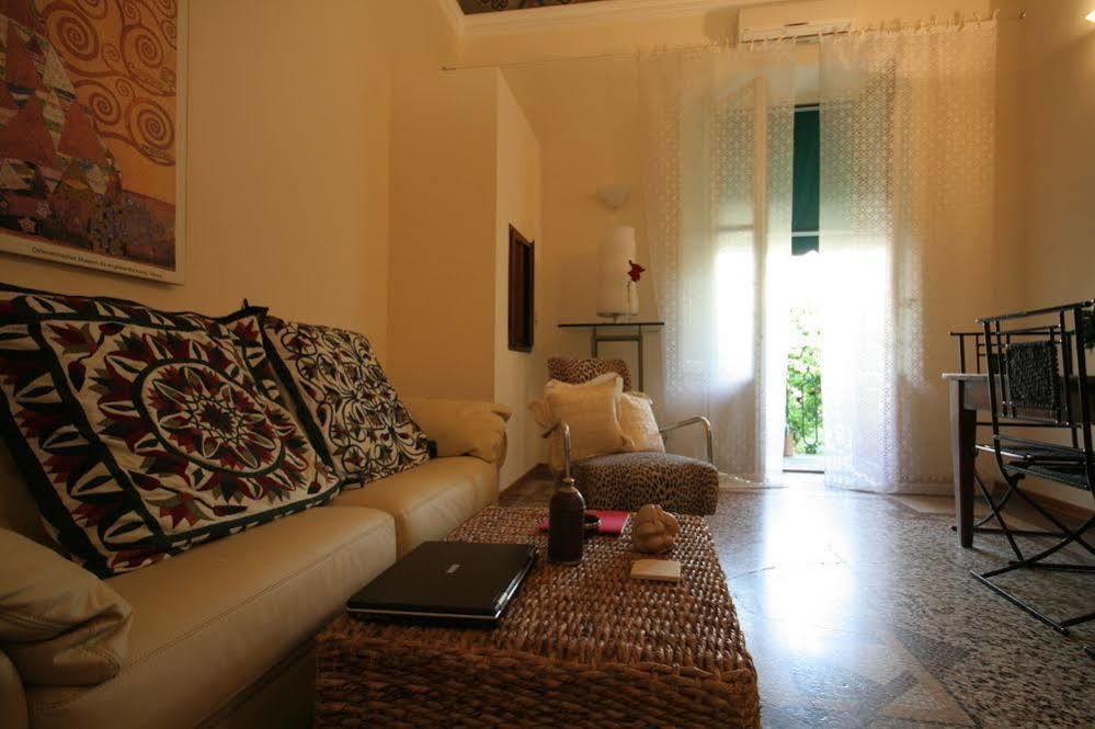 B&B Emily'S Rooms Florence Buitenkant foto